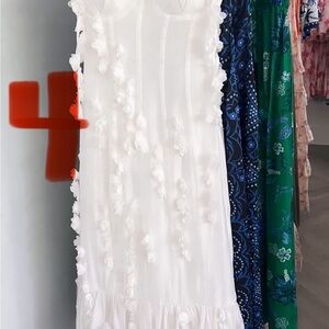 Elegant White Floral Dress